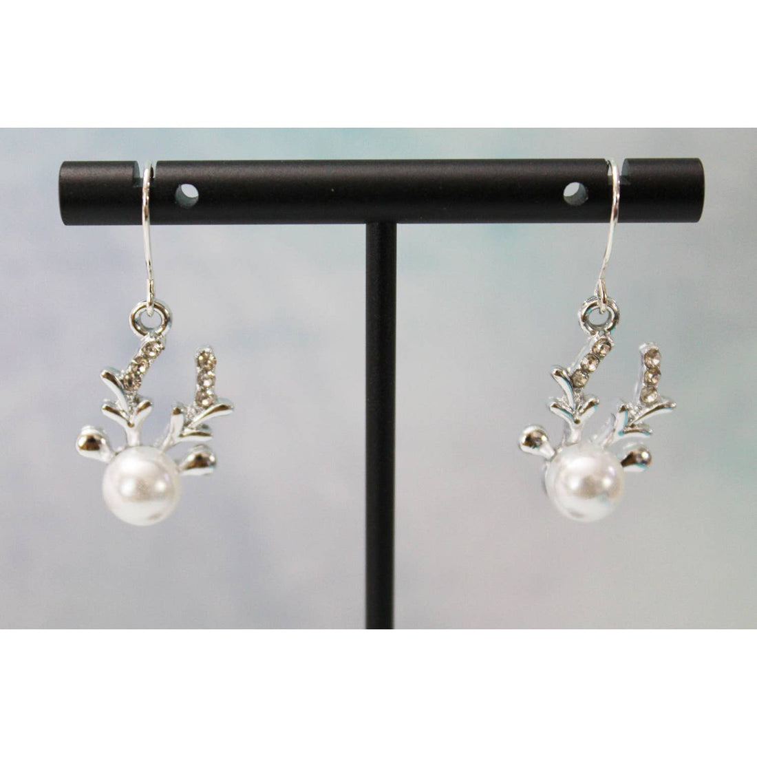 Silver and Pearl Drop Reindeer Earrings  E114