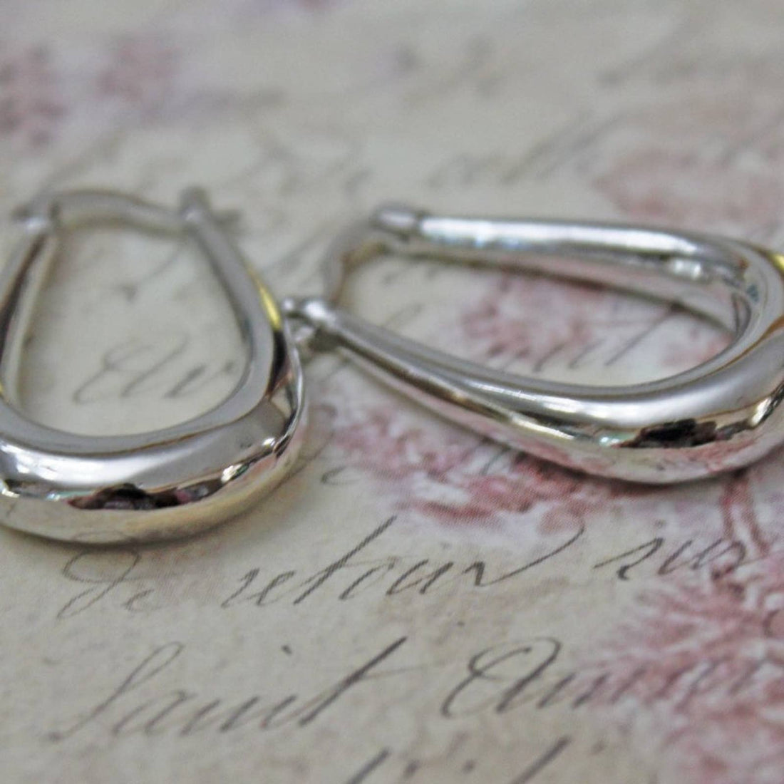 New Sterling Silver 925 Oval Hoop Earrings E40