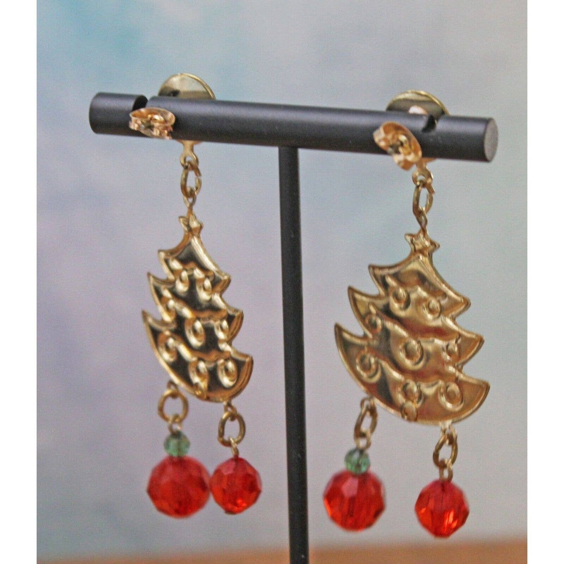 Metal Pre-Owned Christmas Tree Drop with Red Beads